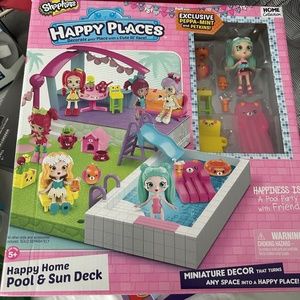 Shopkins Happy Places Happy home pool and sun deck